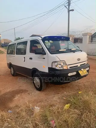 Kia Pregio