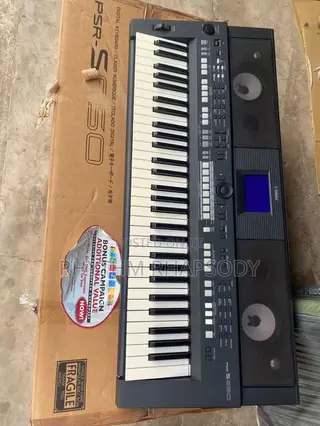 Yamaha PSR S650