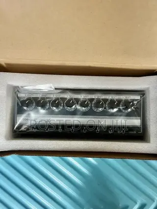 8-Channel Headphone Amplifier (Ha800)