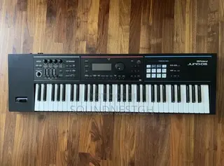Roland Juno Ds + Free Bag