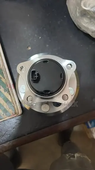 Toyota Camry Back Hub
