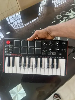 Akai MPK Midi Keyboard