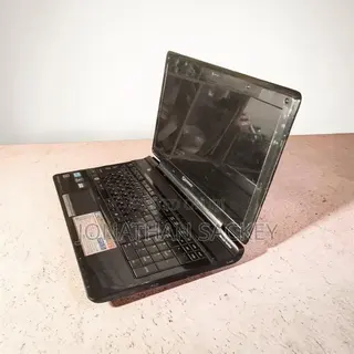 Laptop Toshiba Qosmio F750 8GB Intel Core i7 HDD 1T