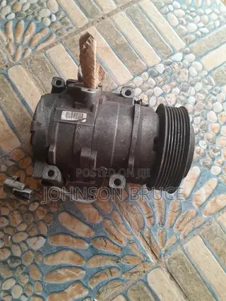 Toyota Hiace Stanbic AC Motor