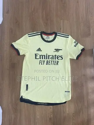 Arsenal 2021/22 Away Jersey