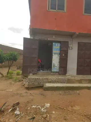 Store for Rent at Ablekuma Around Boko Boko Area Price Negotiable