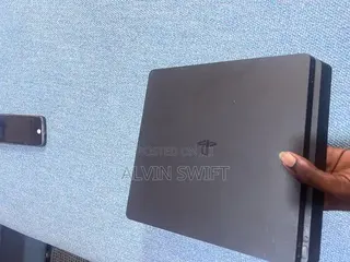 PS4 Slim 1TB