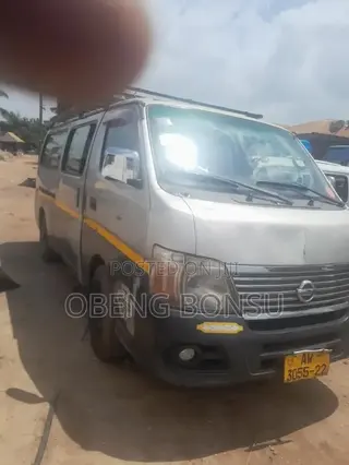 Nissan Caravan (Urvan) 2012