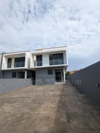 3bdrm House in Police City Area, Nmai-Dzorn for sale