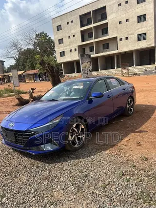 Hyundai Elantra Limited 2022 Blue