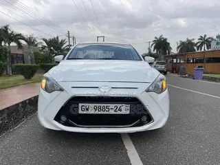 Toyota Yaris iA 1.5 FWD 2019 White