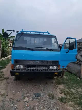 Kia Trade 2000