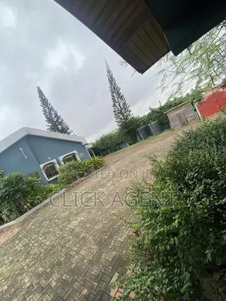 8bdrm House in East Legon for rent