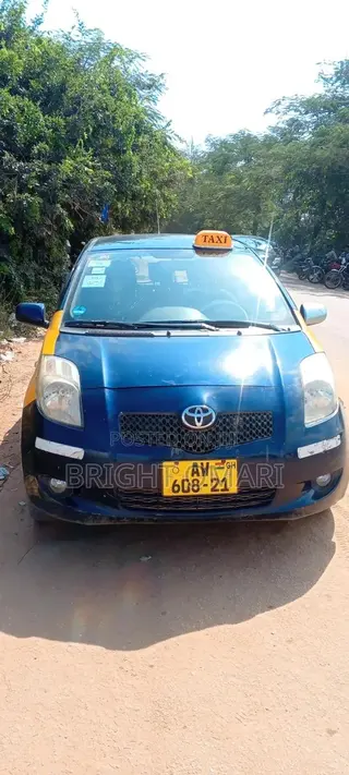 Toyota Yaris 2010 Blue
