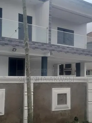 5bdrm House in Lashibi, Tema Metropolitan for sale