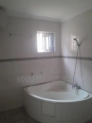 3bdrm House in Klagon Police, Tema Metropolitan for rent
