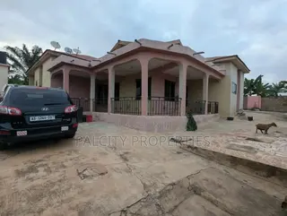 7bdrm House in Atonsu Aputuogya, Kumasi Metropolitan for sale
