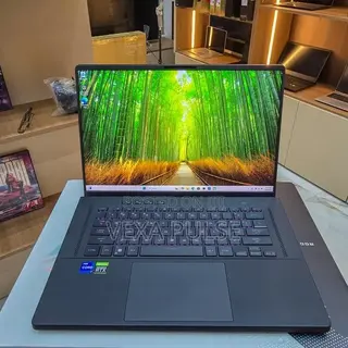 Laptop Asus ROG Zephyrus M16 16GB Intel Core i7 SSD 512GB