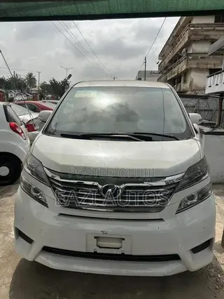 Toyota Vellfire 2014 White