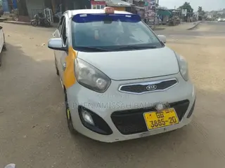 Kia Morning 2012 Off white