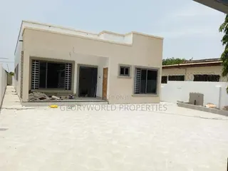 3bdrm House in Sakumono for sale