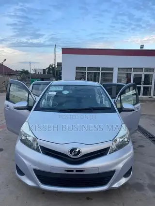 Toyota Vitz 2014 Purple