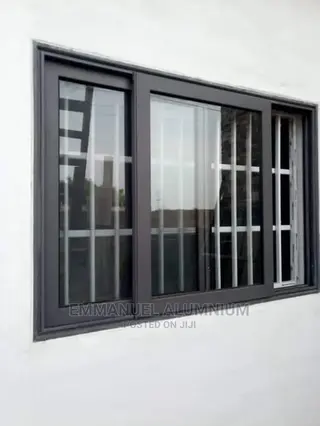 Aluminum Italian Gray With Plan Glass