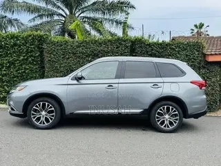 Mitsubishi Outlander SE AWC 2017 Gray