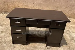 Office Desk/ Table