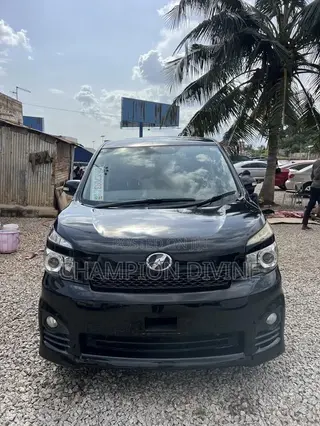 Toyota Voxy 2012 Black