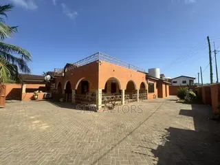 Furnished 4bdrm Bungalow in Sakumono Estates for rent