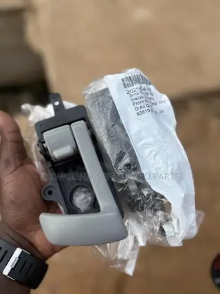 Original Hyndai Santafe Inside Openers Available for All Cars
