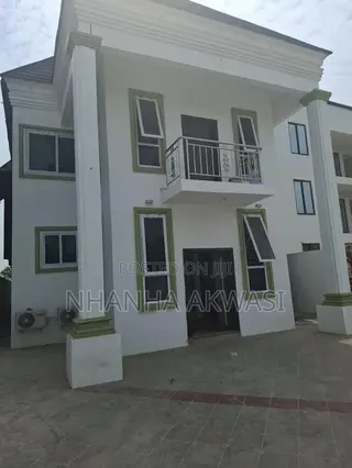 4bdrm House in Teme Community 12, Tema Metropolitan for rent