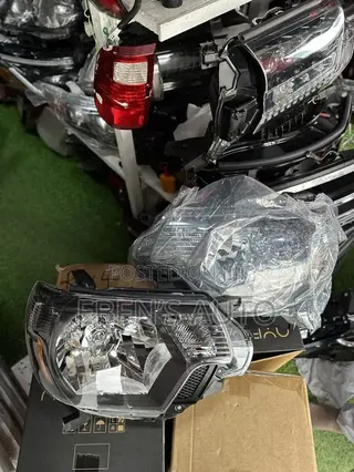 Toyota Tacoma 2012-15 Headlamps