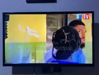 UEYON 32 Inches Smart TV