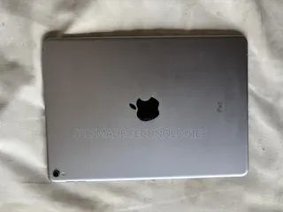 Apple iPad Pro 12.9 (2015) 128 GB Silver