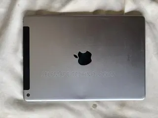 Apple iPad 9.7 32 GB Silver