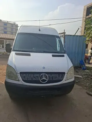 Mercedes-Benz Sprinter 2012 White