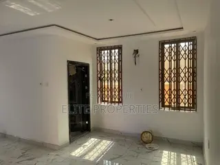 2bdrm Apartment in Community 25 Tema - for rent
