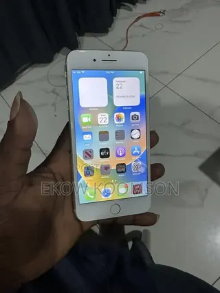 Apple iPhone 8 Plus 64 GB White