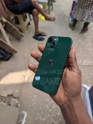 Apple iPhone 13 128 GB Green