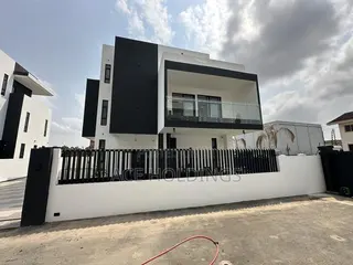 4bdrm Mansion in East Legon for sale