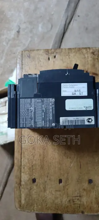 Schneider Electric Circuit Breaker