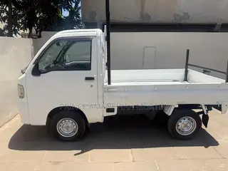 Daihatsu Hijet 2012 White