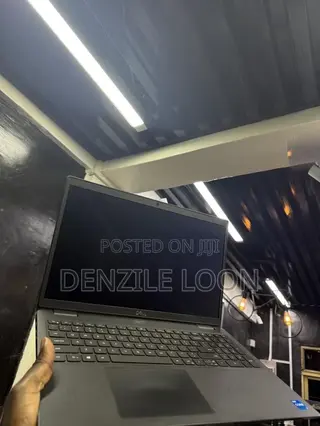 Laptop Dell Latitude 3520 8GB Intel Core i5 SSD 256GB