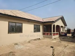 8bdrm Apartment in Richjewel Properties, Tamale Municipal for sale