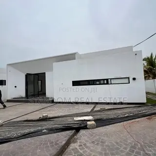 3bdrm Duplex in Ashaley Botwe for sale