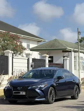 Toyota Avalon XSE FWD Sedan (3.5L V6 8A) 2019 Blue