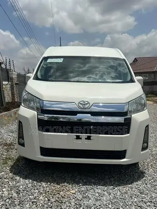 Toyota GranAce 2021 White