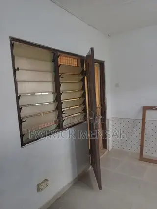 1bdrm House in Aneeja Hospital, Ola Achool Area for rent